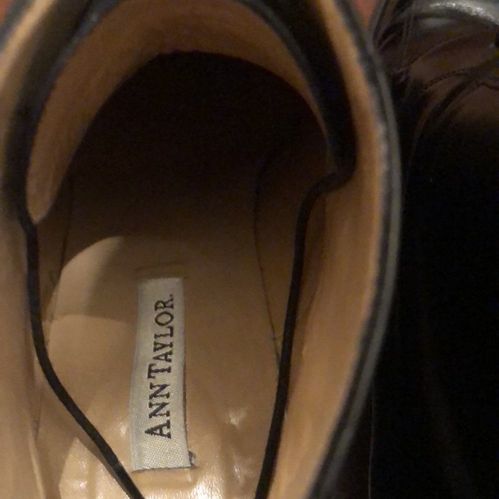 Preloved women Ann Taylor leather lace up black boots size 8m - Picture 4 of 5